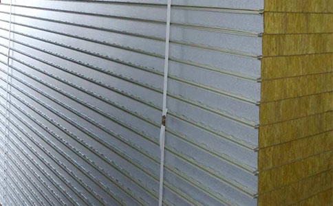 巖棉夾芯板如何在凈化工程得到應(yīng)用呢？