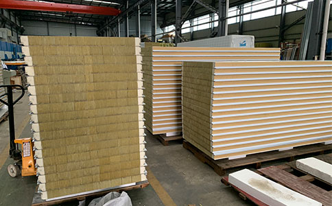 橫鋪夾芯板：高效、環(huán)保的建筑解決方案